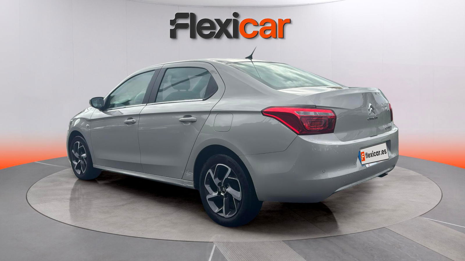 https://cdn-flexicar.caraffinity.it/public_appraisal_images_pro/images/stock/154890/qkVsRBWMp0__WhatsApp Image 2025-05-13 at 10.58.17 (1).jpeg
